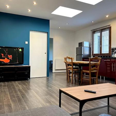 Appartement Calme Au Coeur Du Jardin Violaines Luaran gambar