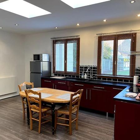 Appartement Calme Au Coeur Du Jardin Violaines Luaran gambar