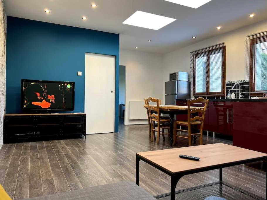 Appartement Calme Au Coeur Du Jardin Violaines Luaran gambar