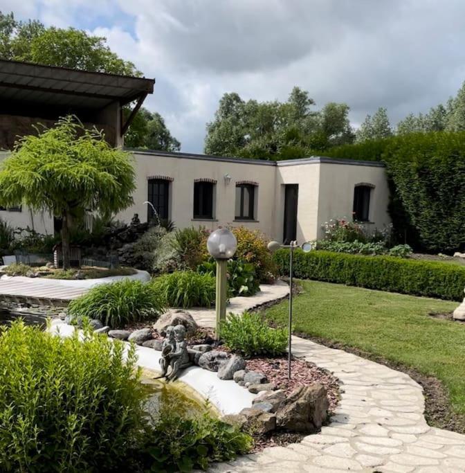 Appartement Calme Au Coeur Du Jardin Violaines Luaran gambar